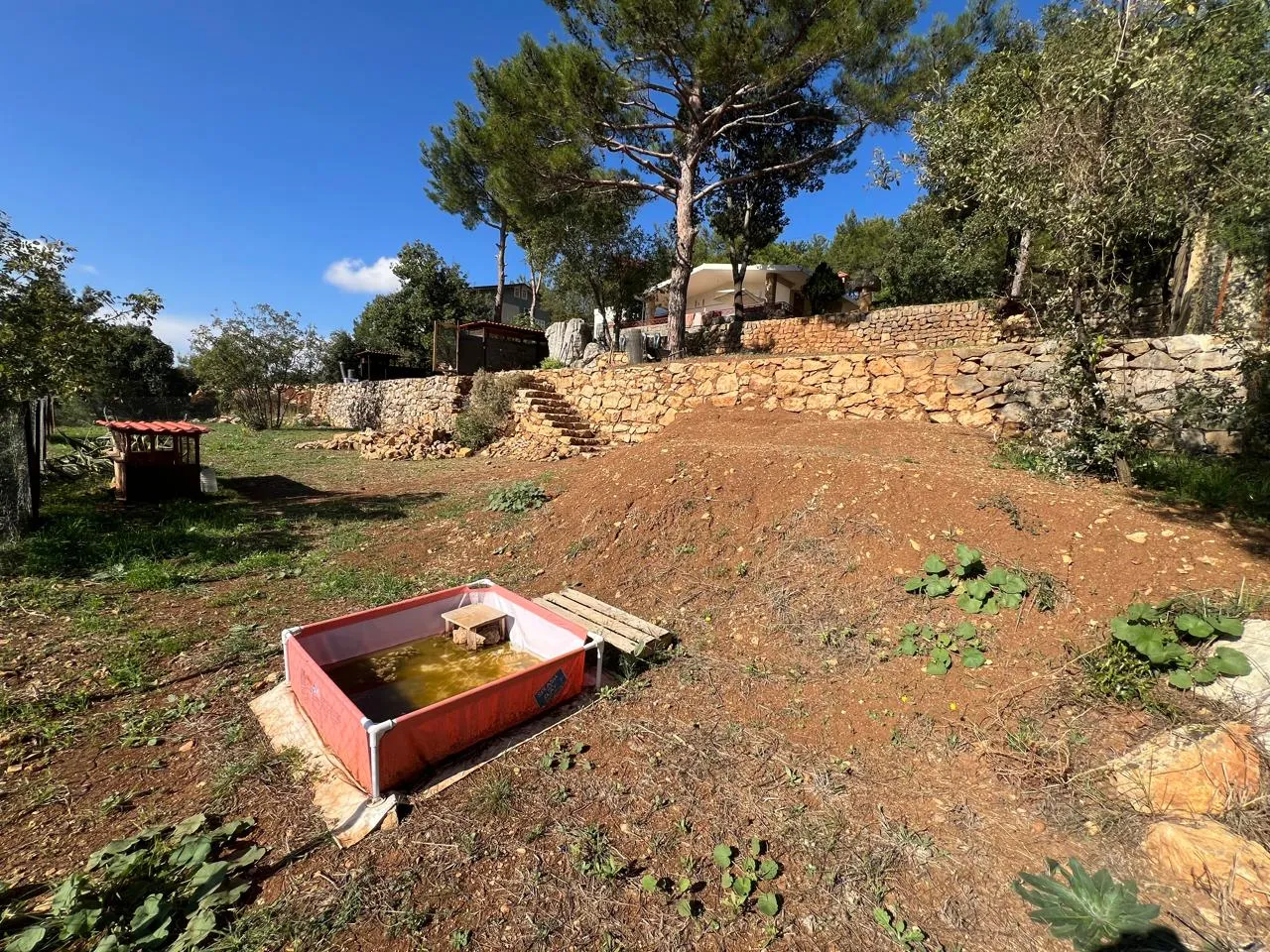 Stand-Alone House with Beautiful Garden For Sale in Baabdat — الصورة 9