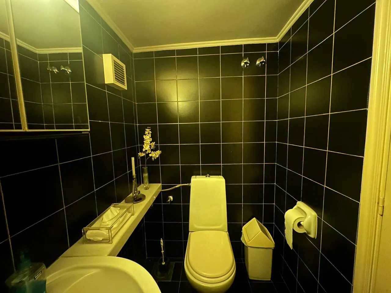 300 SQM Decorated Office For Rent in Horch Tabet — الصورة 6