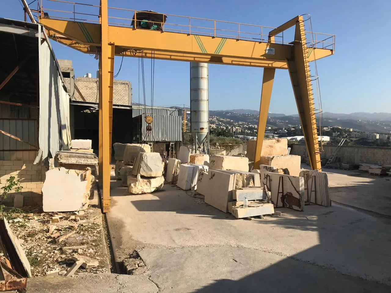 Fully Operating Stone Factory For Sale in Hosrayel — الصورة 2