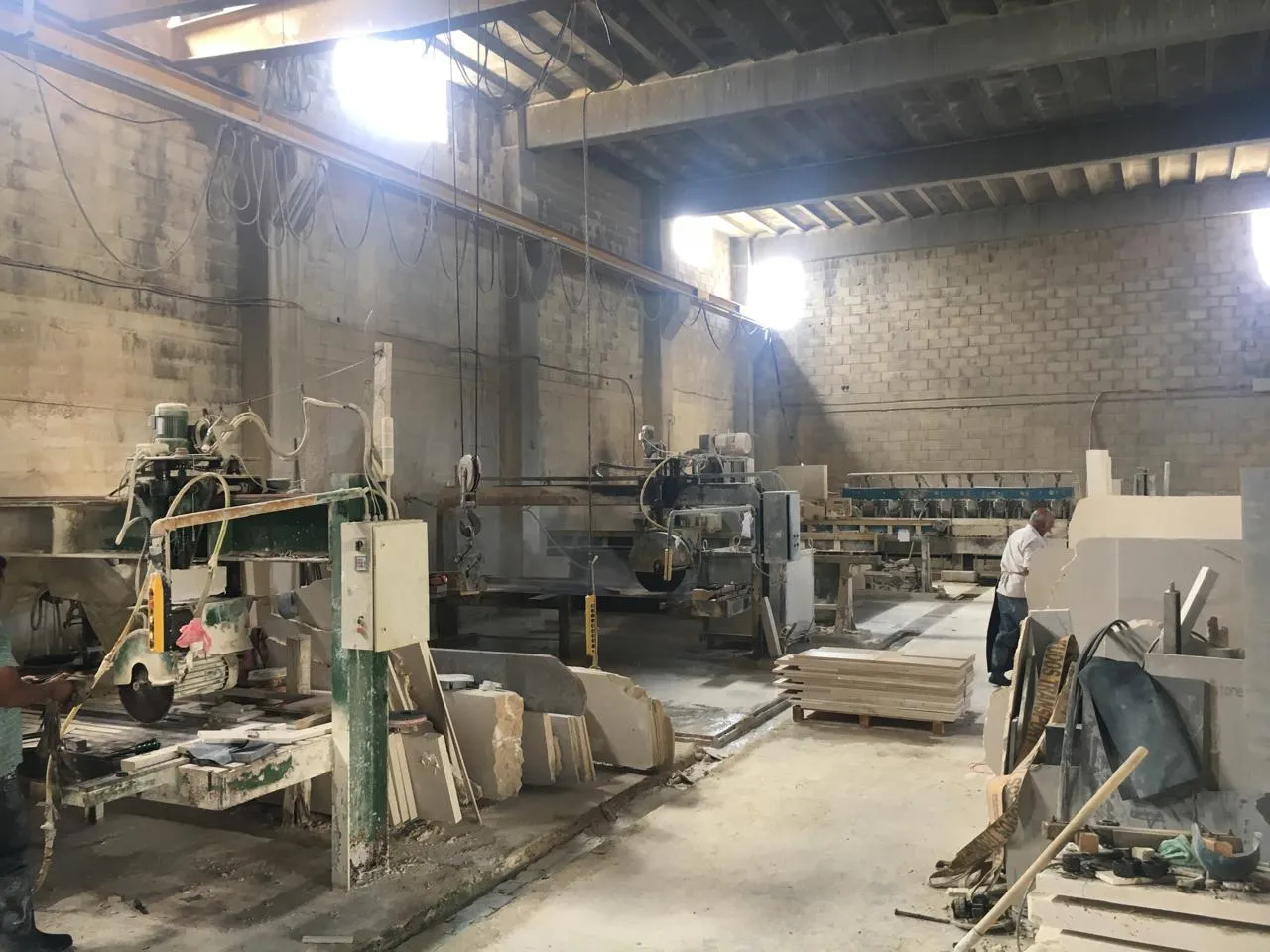 Fully Operating Stone Factory For Sale in Hosrayel — الصورة 4