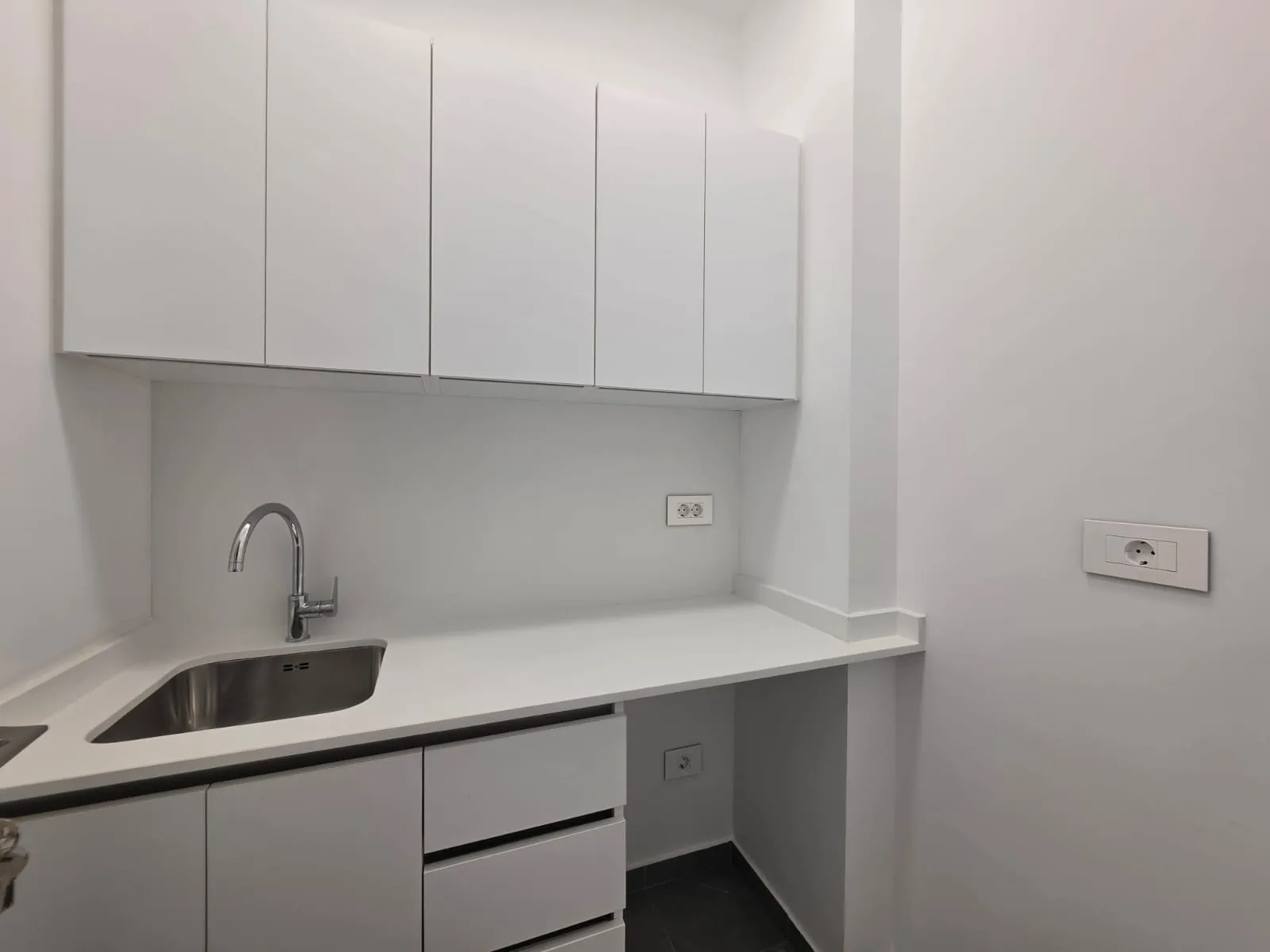 A 107 SQM Office For Sale in Horsh Tabet — photo 4