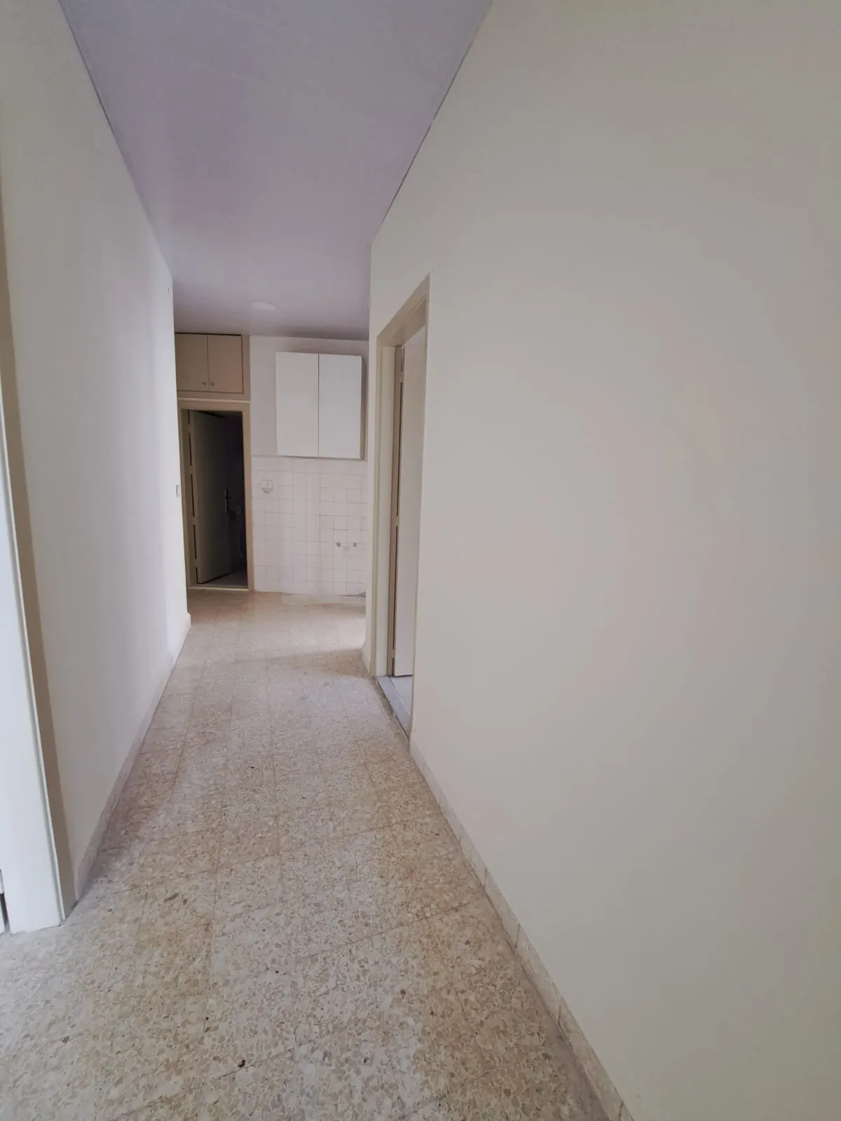 40 SQM Apartment for Rent – Sin El Fil/Horch Tabet — الصورة 4