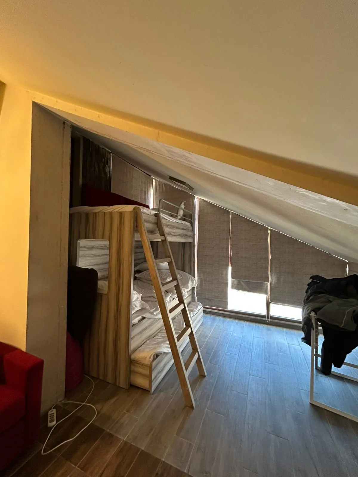 115 SQM Chalet for Sale – Kfardebian — الصورة 4
