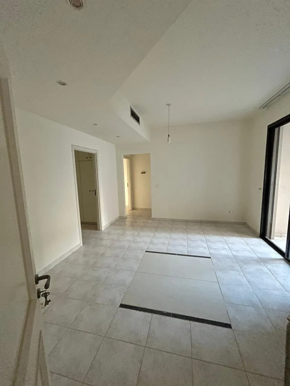 300 SQM Apartment for Sale – Broumana — photo 3