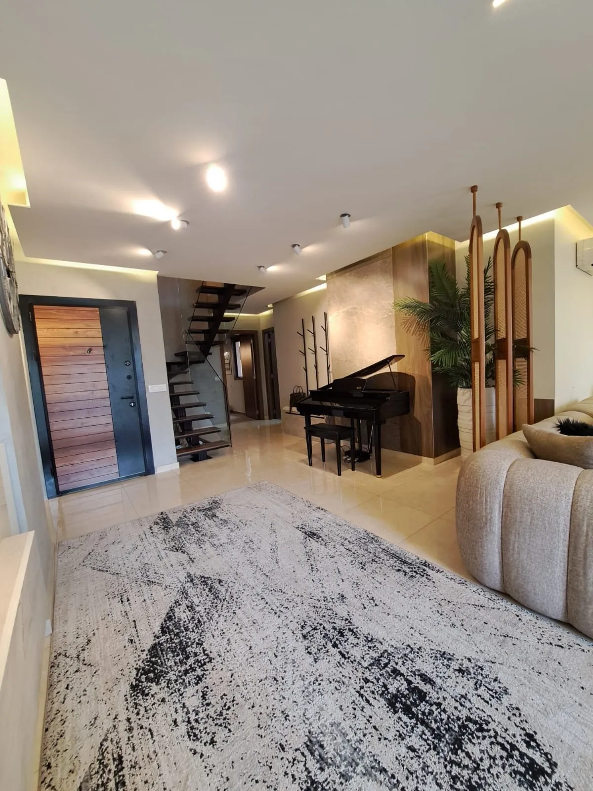 250 SQM – Duplex for Sale – Hazmieh