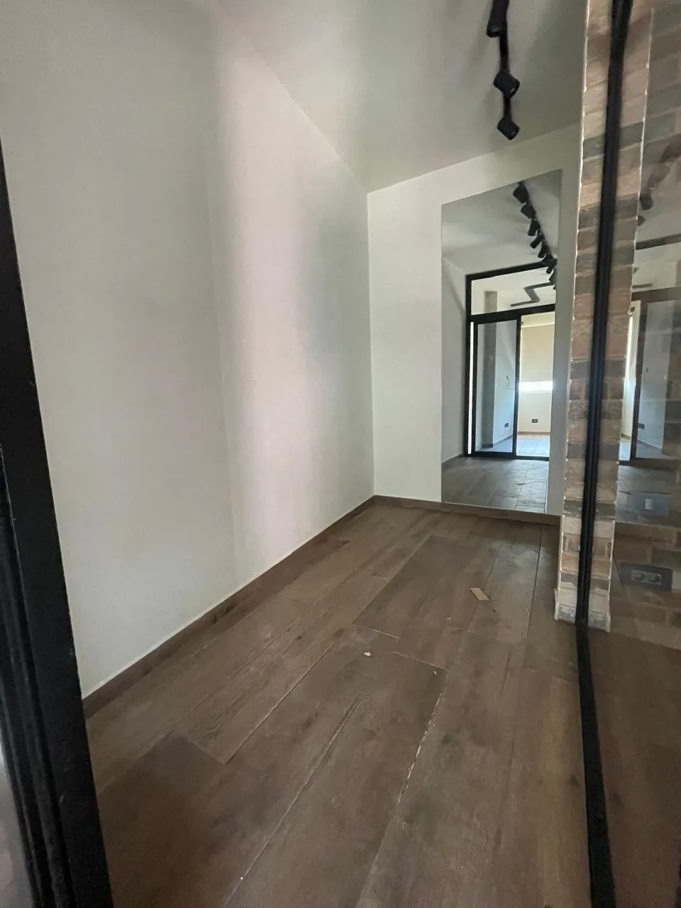 75 SQM Shop for Rent – Dekwaneh Prime Location — photo 2