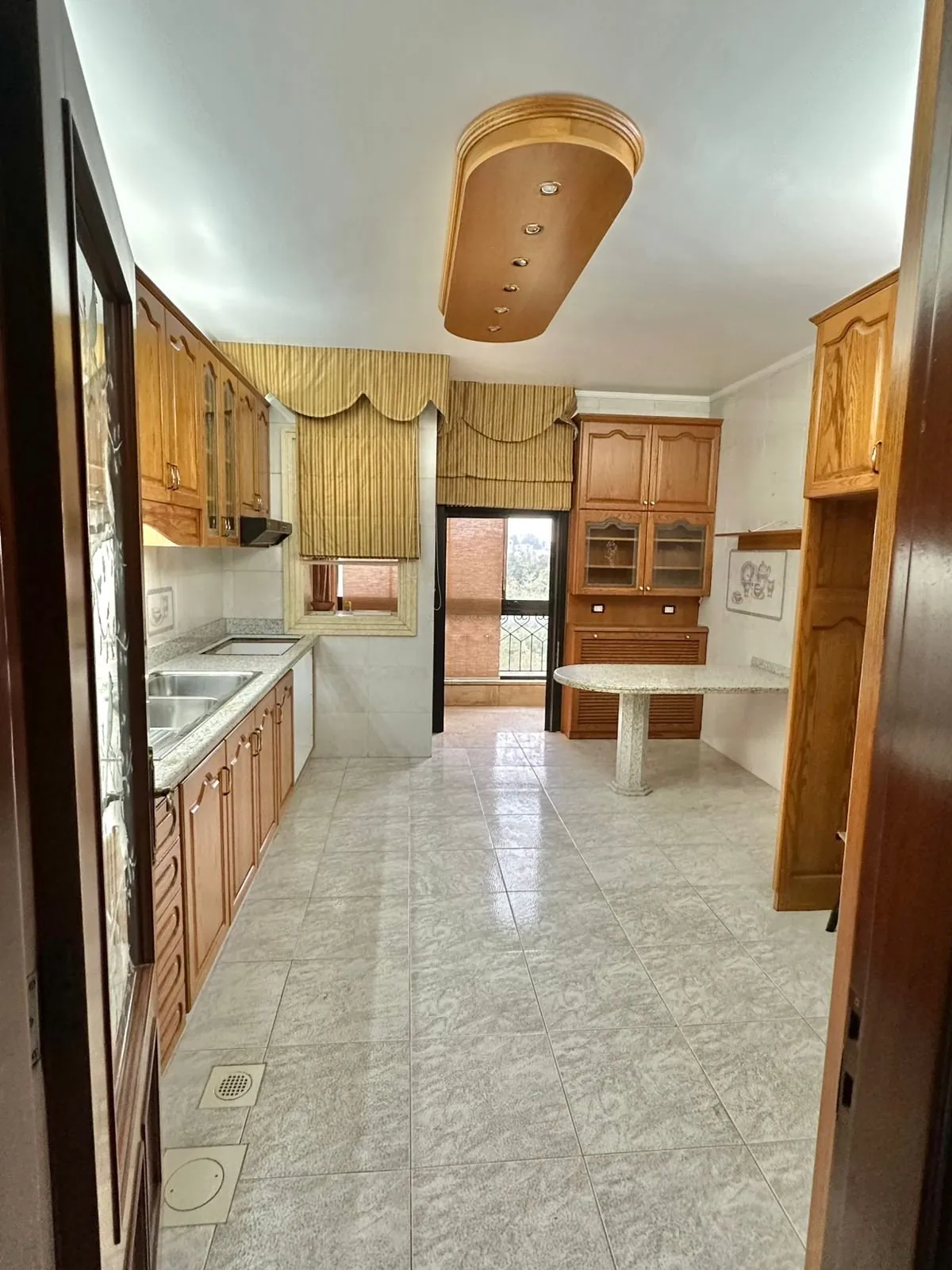 210 SQM Apartment for Sale – Cornet Chahwan Prime Location