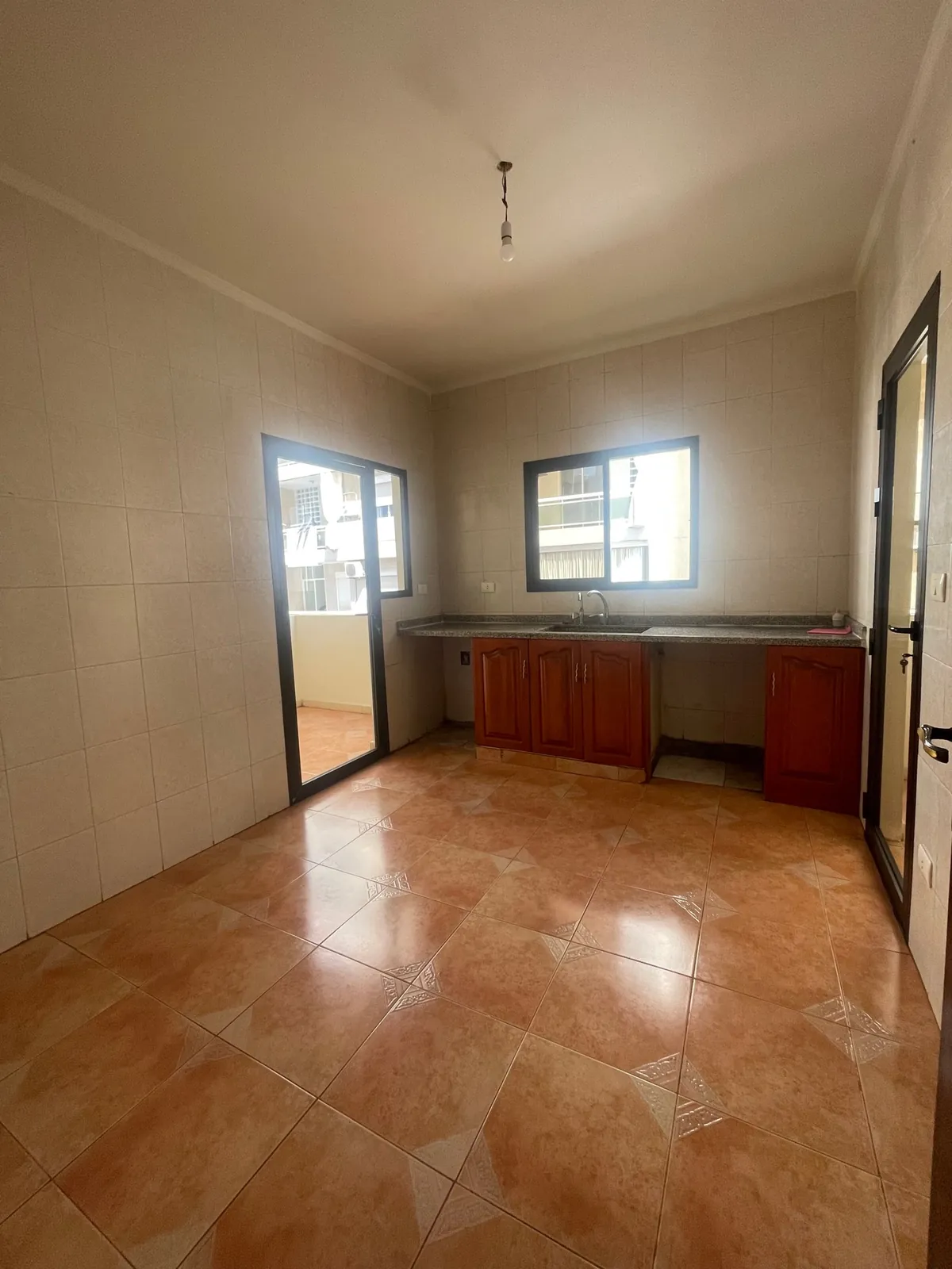 135 SQM Apartment for Sale – Zalka Prime Location — photo 4