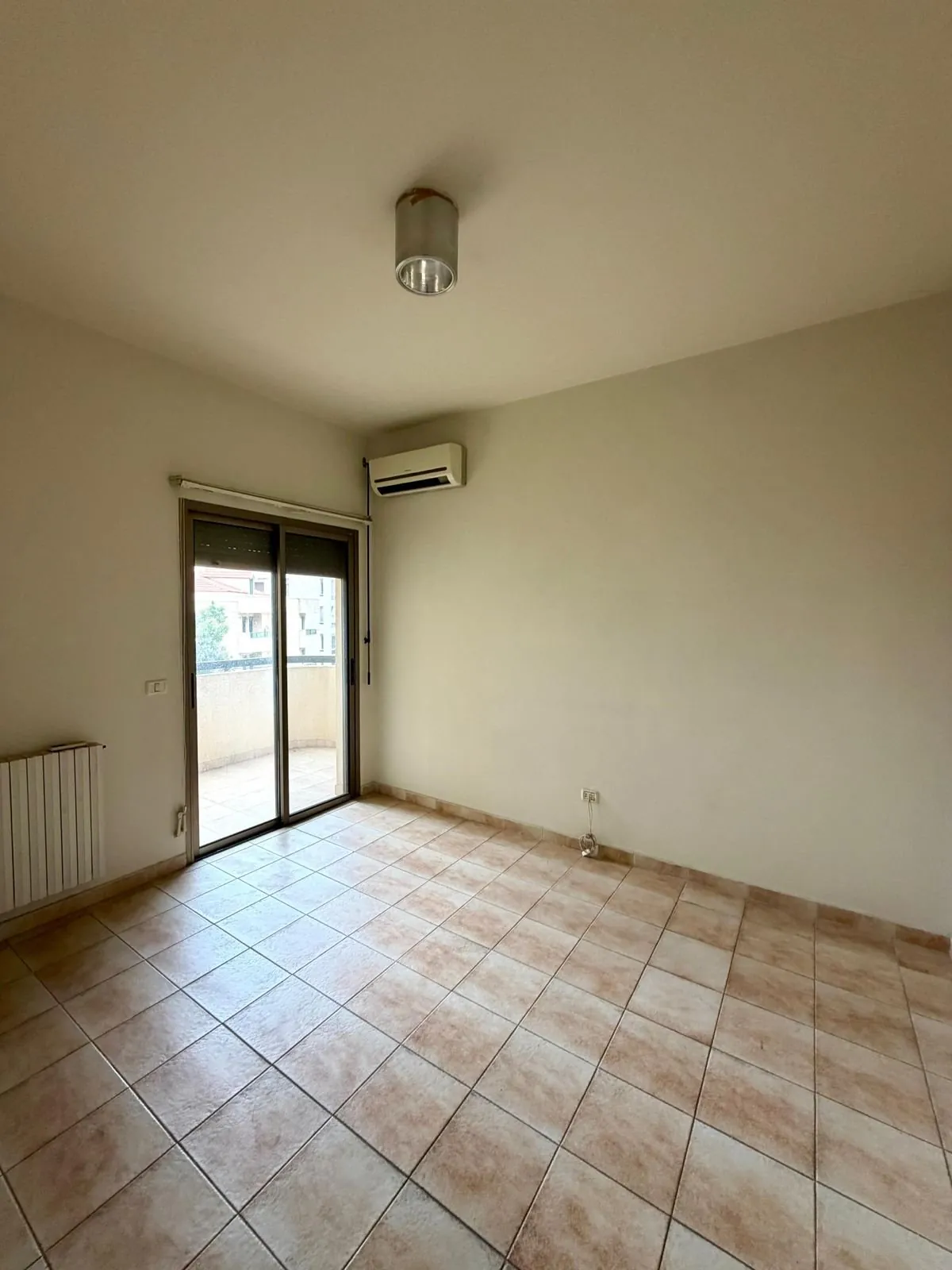 200 SQM Apartment for Sale – Elissar — photo 2