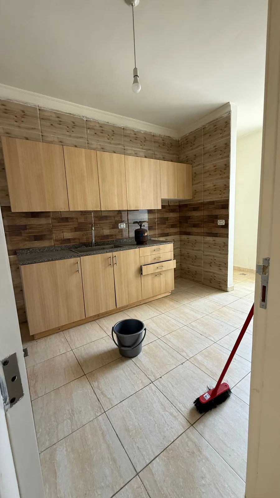 100 SQM Apartment for Rent – Jdeideh — الصورة 2