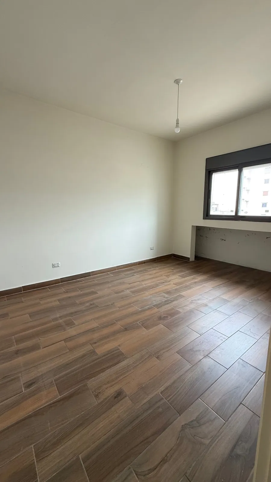 100 SQM Apartment for Rent – Jdeideh — الصورة 3