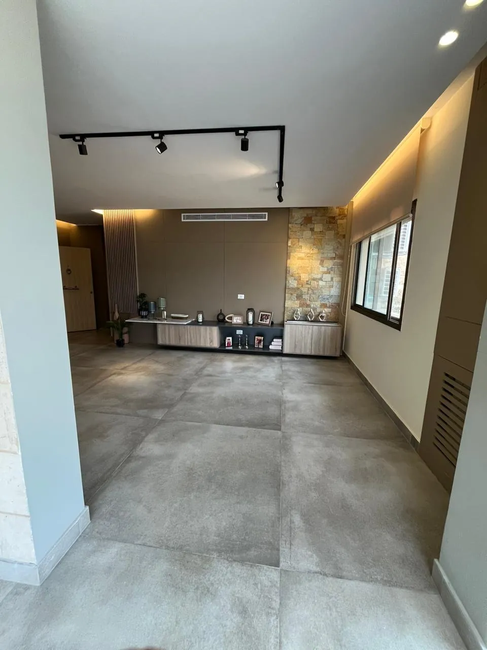 170 SQM Apartment for Sale- Mansourieh — photo 2