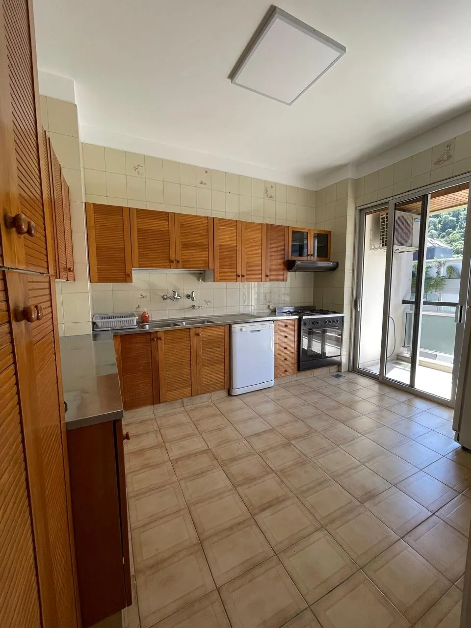 250 SQM Apartment for Sale – Zalka Prime Location — photo 3