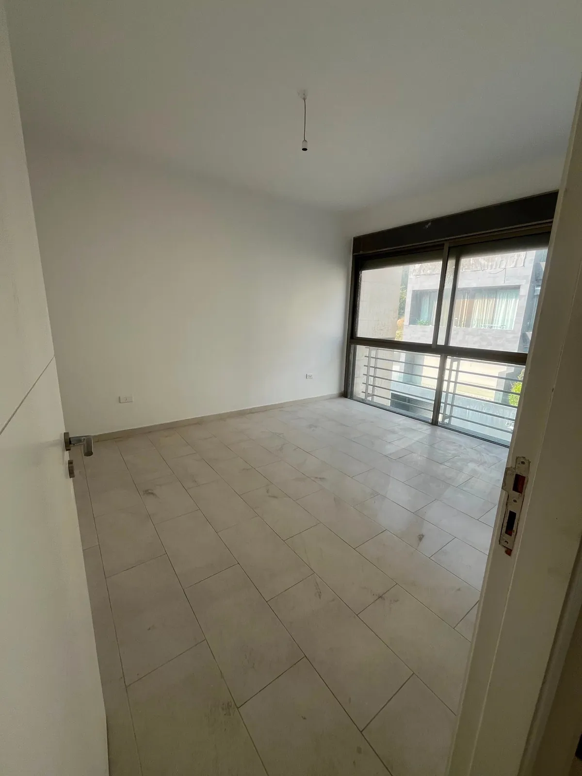 262 SQM Duplex for Rent – Mansourieh — الصورة 2