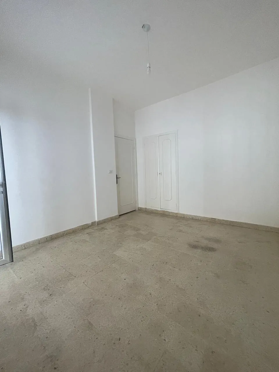 150 SQM & 50 SQM Terrace – Apartment for Rent – Mansourieh — الصورة 4