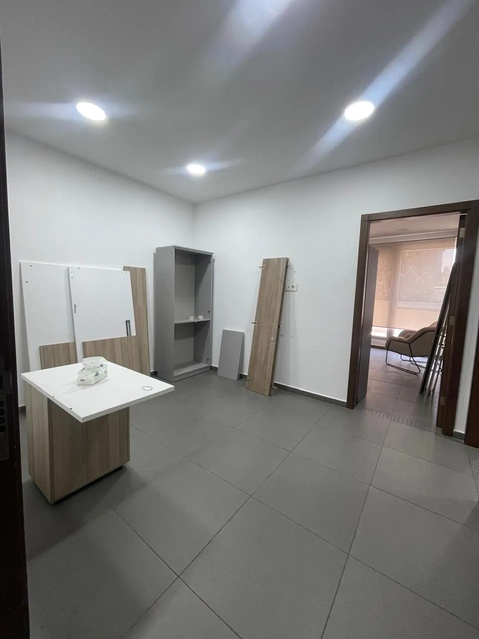 90 SQM Office for Sale – Horch Tabet Prime Location — photo 2