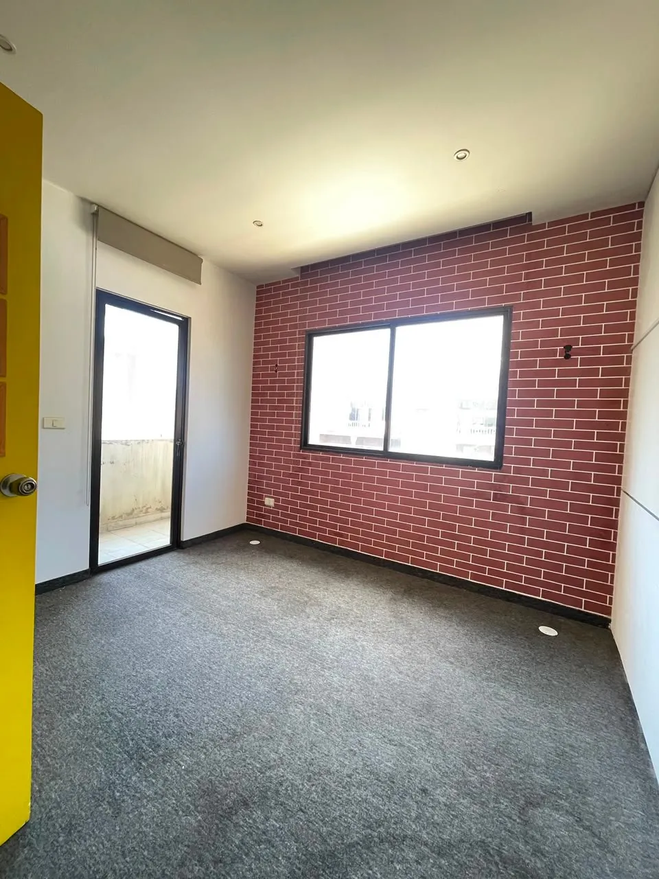 90 SQM Office for Sale – Dekwaneh Prime Location — photo 2