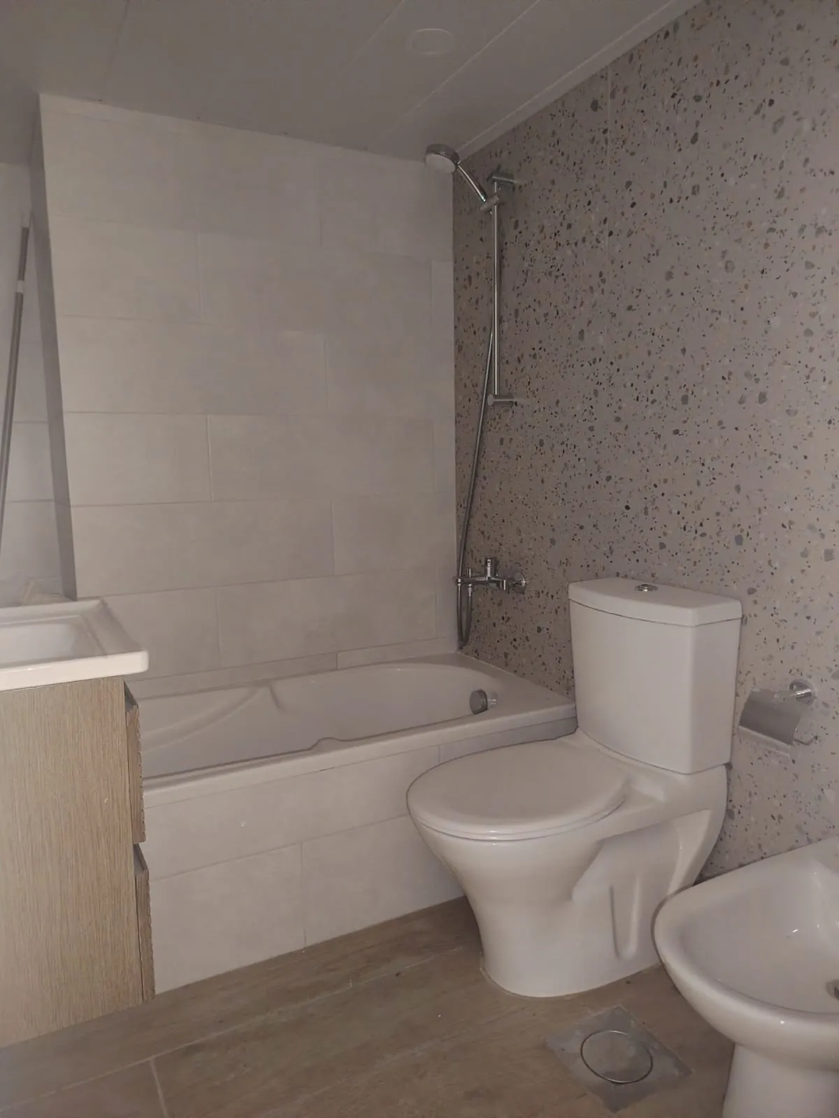 220 SQM & 160 SQM Terrace – Apartment for Rent – Mtayleb — الصورة 4