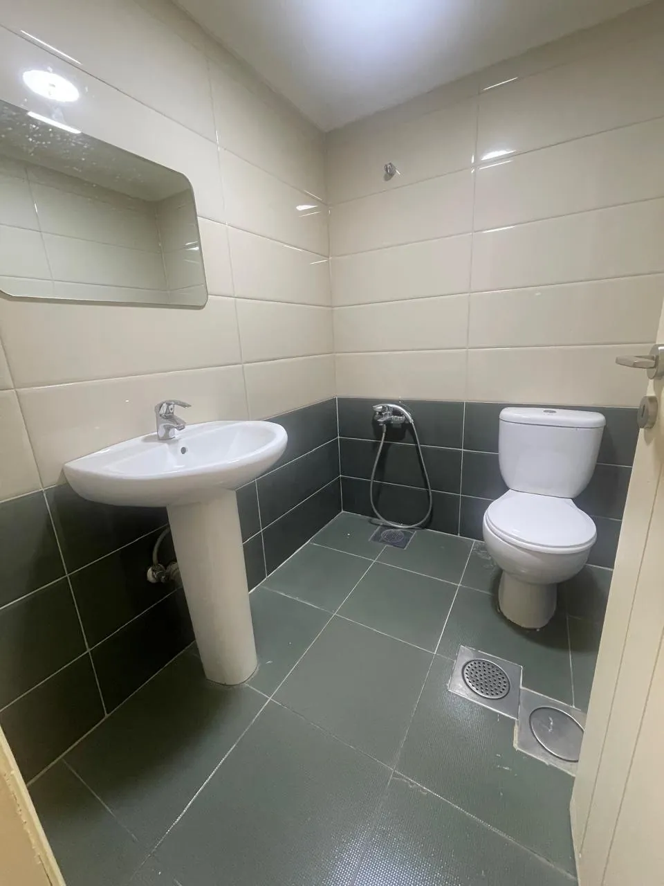 160 SQM Apartment for Rent – Awkar — photo 5