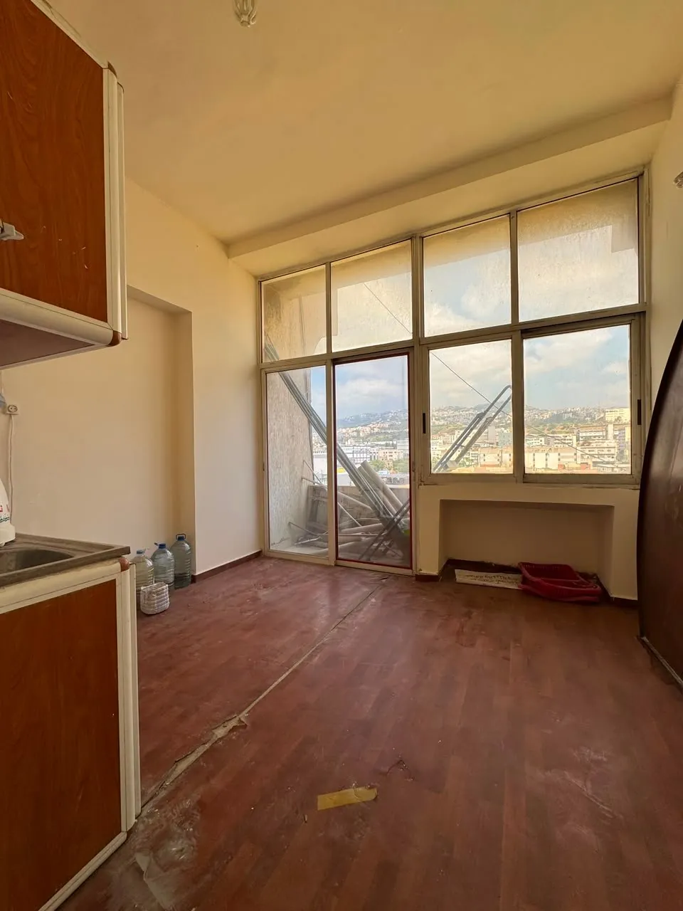 200 SQM Office for Rent – Mkalles Prime Location — photo 3