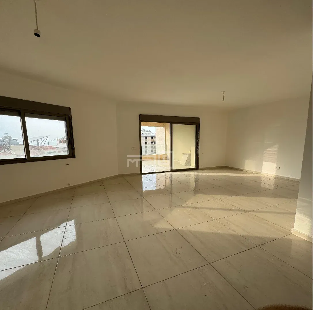 Apartment With Terrace For Sale in Dik El Mehdeh — الصورة 3
