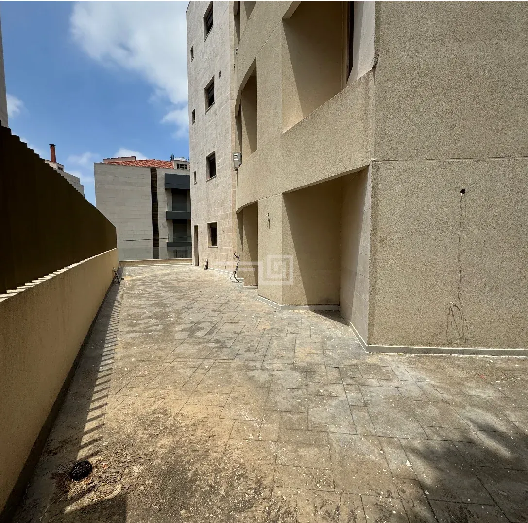 Apartment With Terrace For Sale in Dik El Mehdeh — الصورة 4