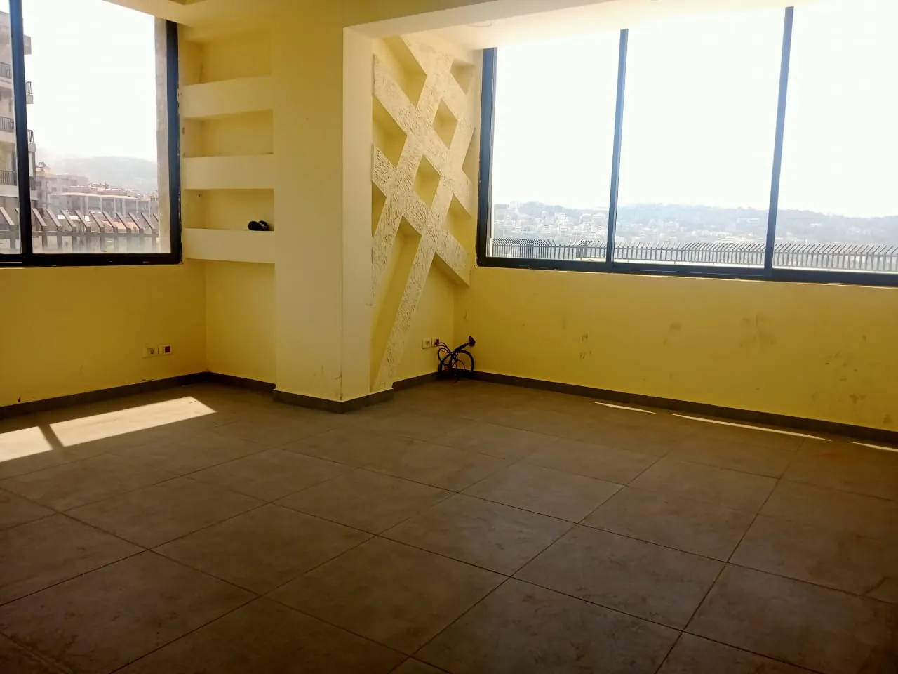 Office Space for Rent in Mansourieh — الصورة 5