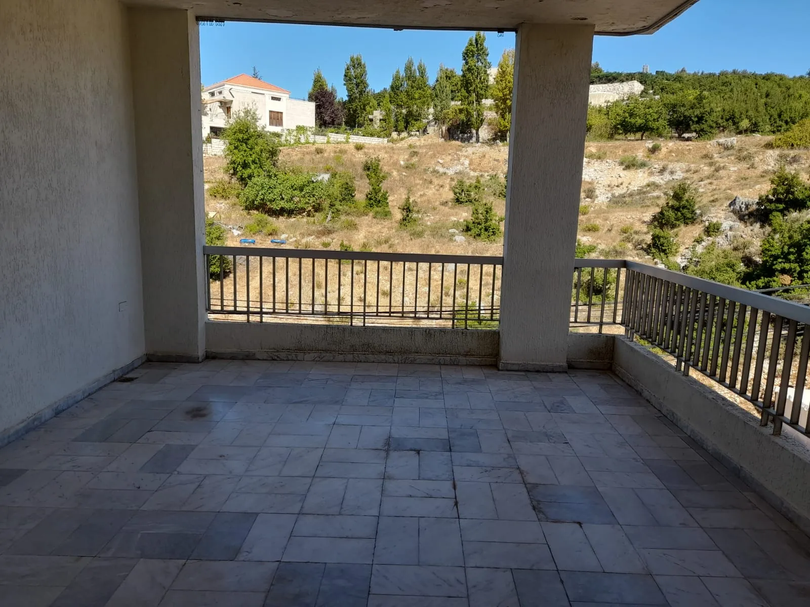 Apartment for Sale in Klayaat