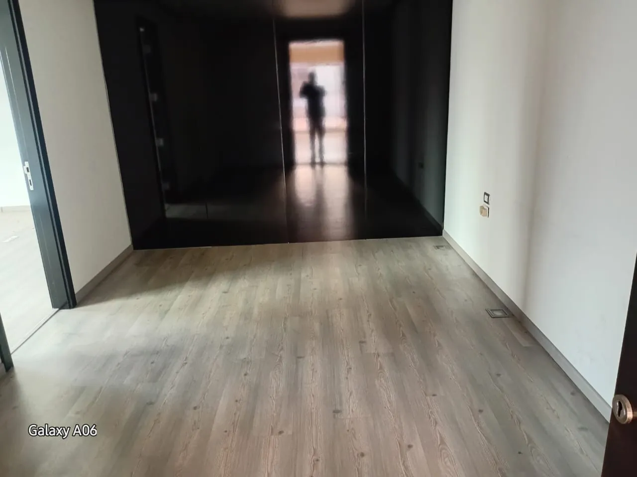 Office Space for Rent in Dekwaneh — الصورة 3