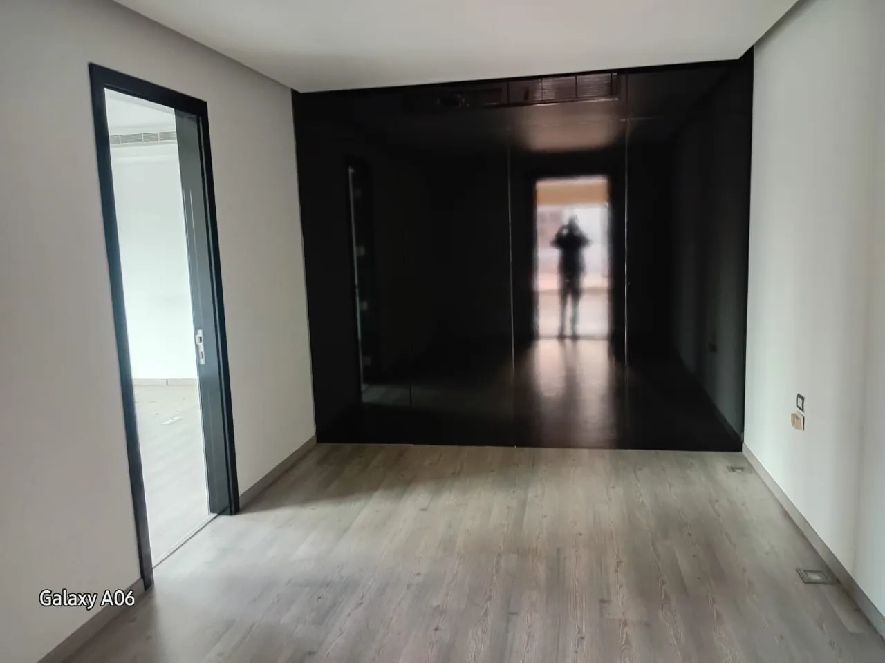 Office Space for Rent in Dekwaneh — الصورة 4