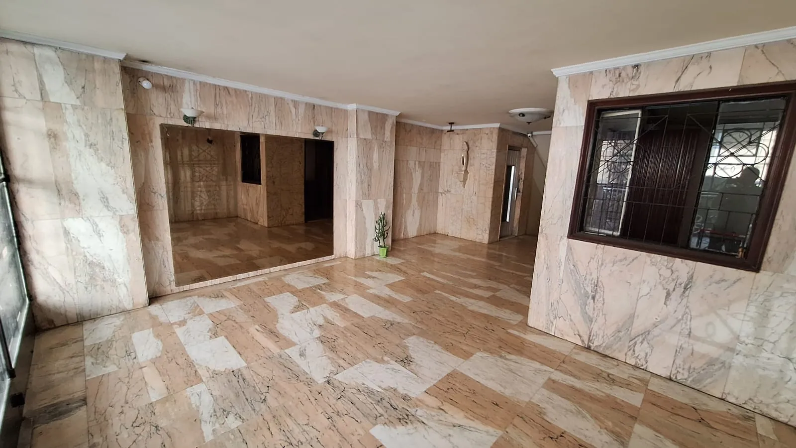 Apartment for Sale in Achrafieh — photo 2