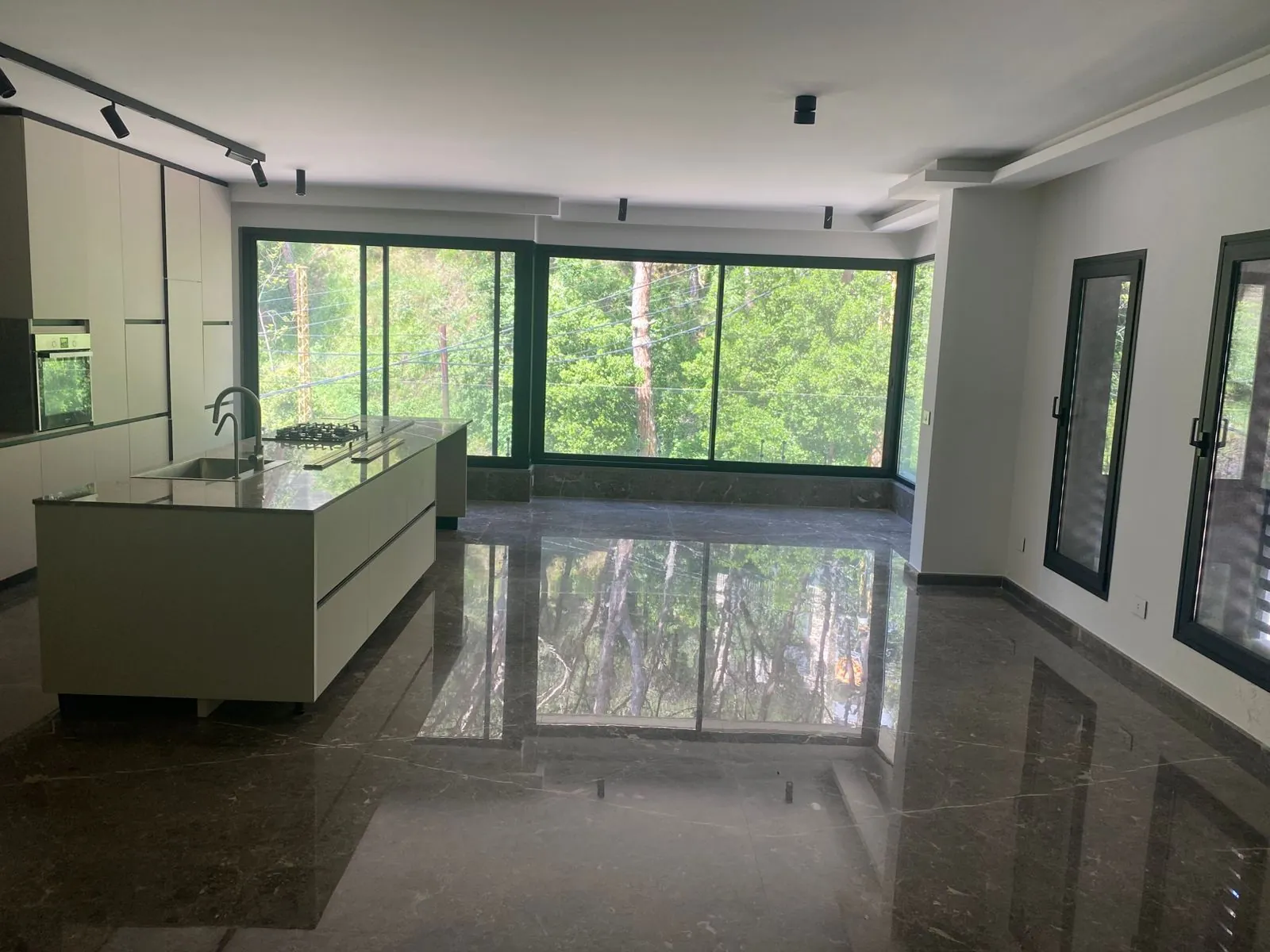 Apartment for Sale in Mar Chaaya