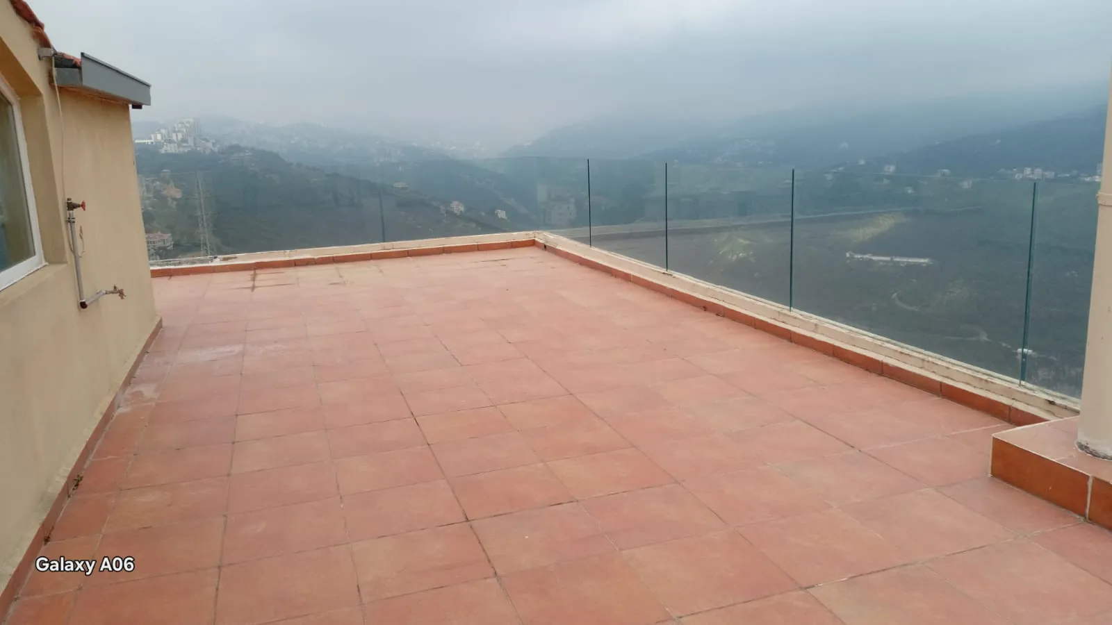 Rooftop for Rent in Beit Mery — الصورة 2