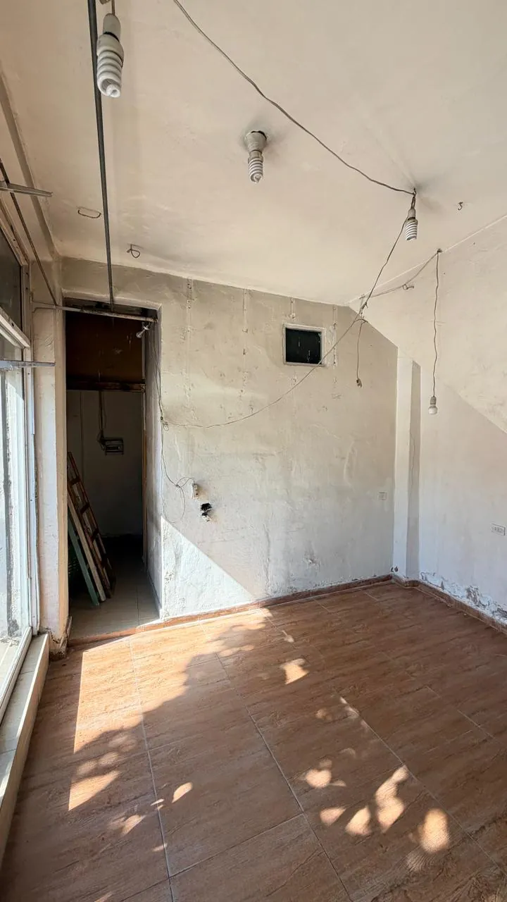 Shop for Rent in Bourj Hammoud — الصورة 4
