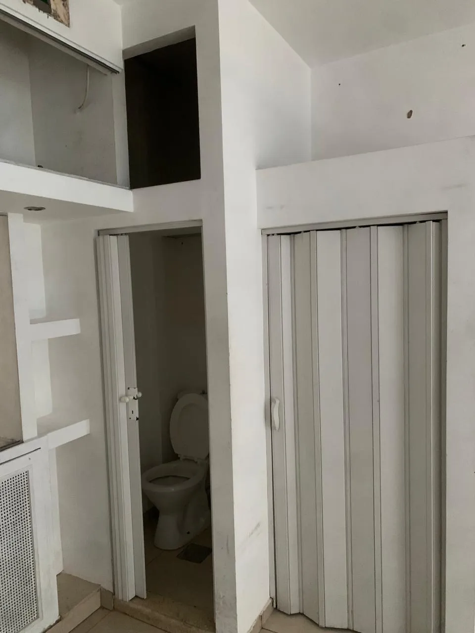 Shop for Rent in Achrafieh — الصورة 3