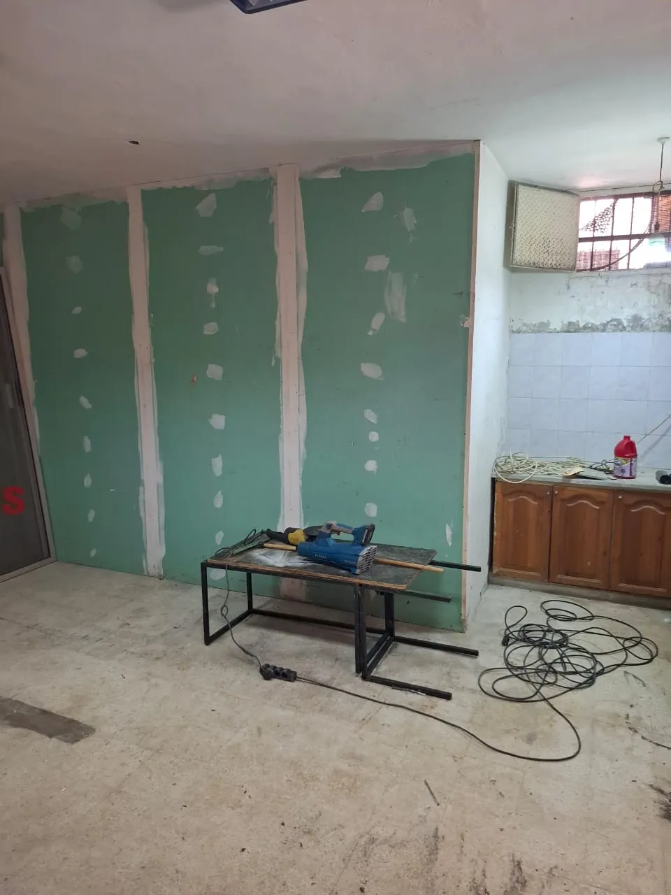 Shop for Rent in Mansourieh — الصورة 2