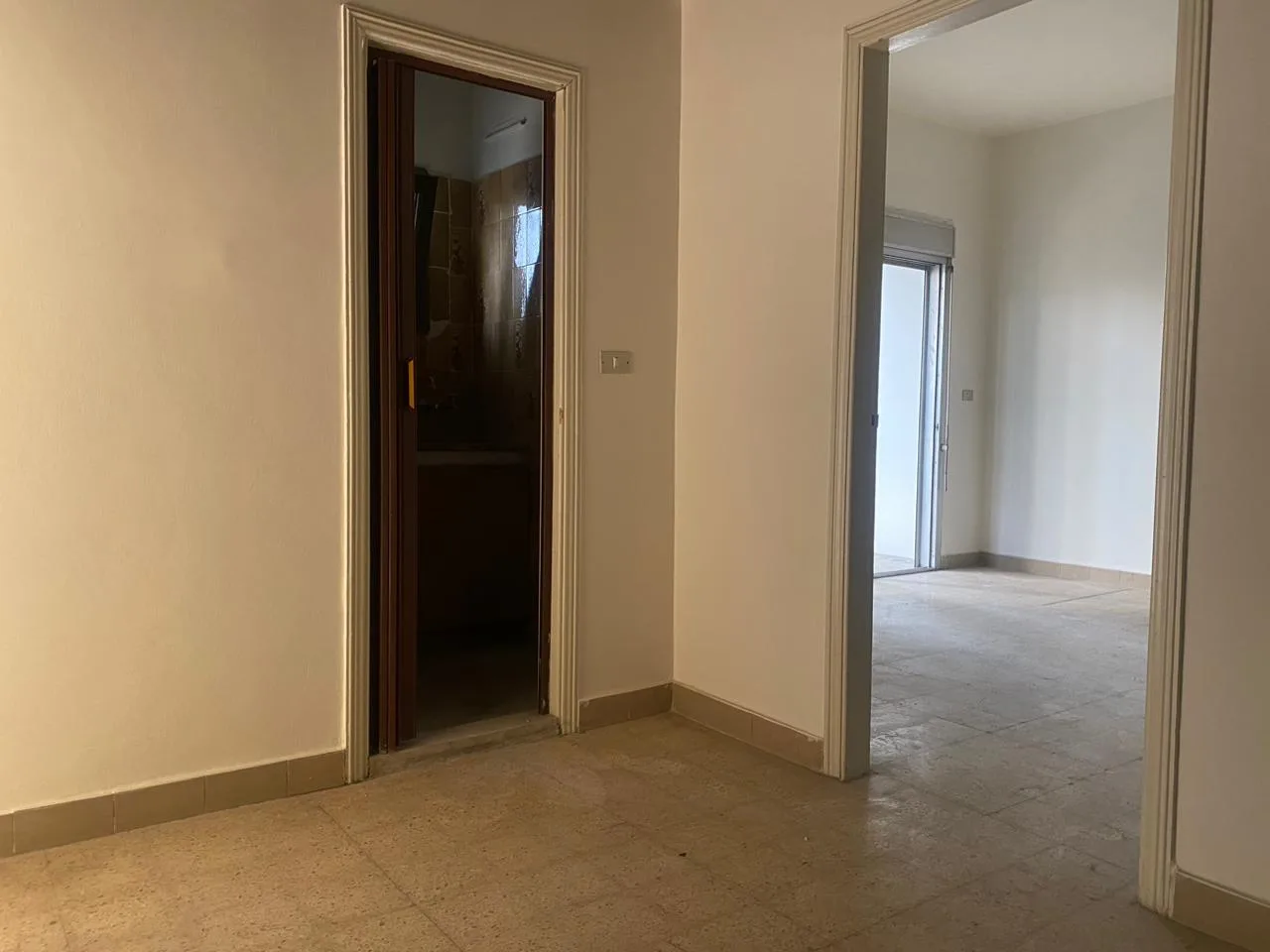 Office for Sale in Baouchriyeh — الصورة 3