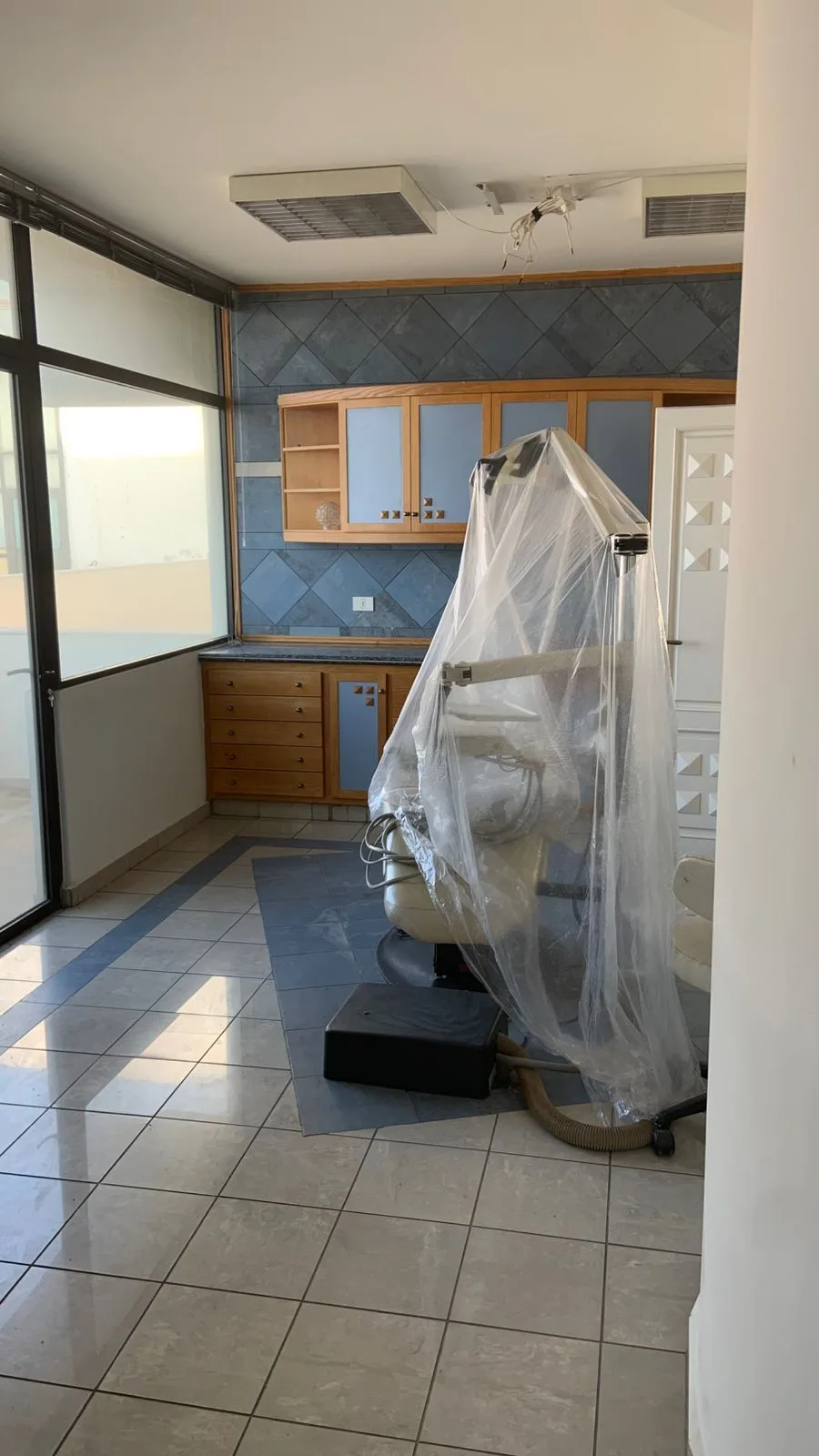 Clinic for rent in Fanar — الصورة 3