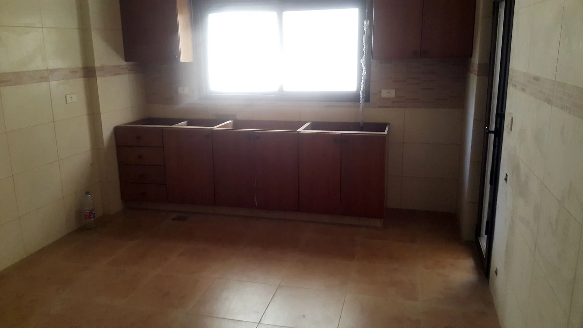 Apartment for Sale in Zouk Mosbeh, Lebanon — الصورة 6