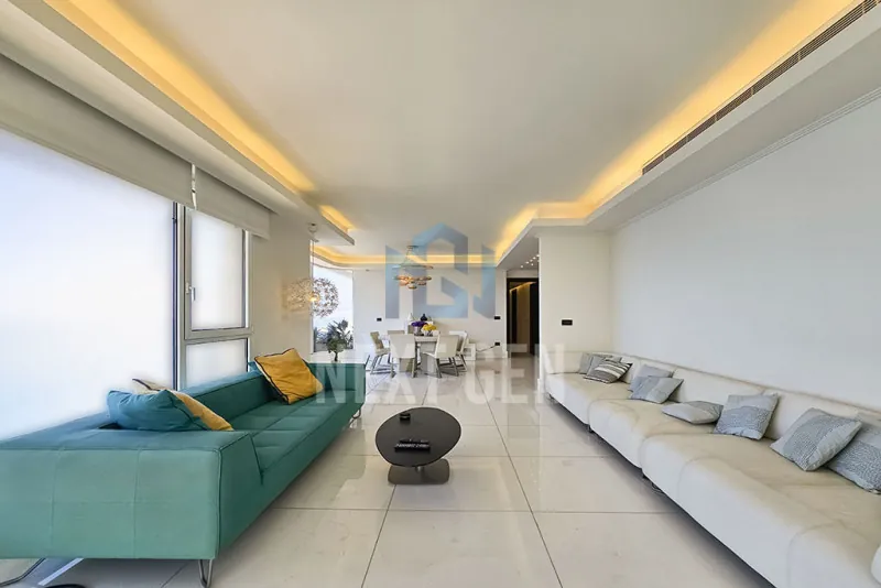 Apartment for Sale in Ain al-Mraiseh