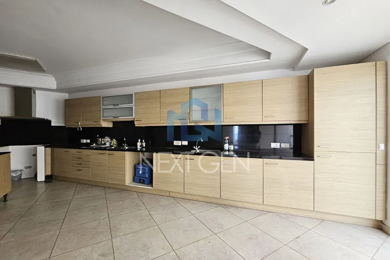 Apartment for Sale in Ain al-Mraiseh — photo 5