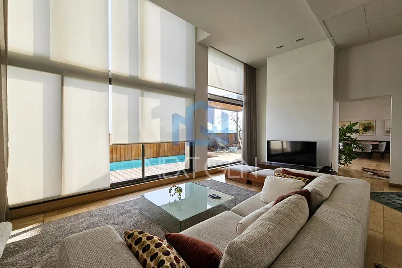 Penthouse for Sale in Achrafieh — الصورة 3