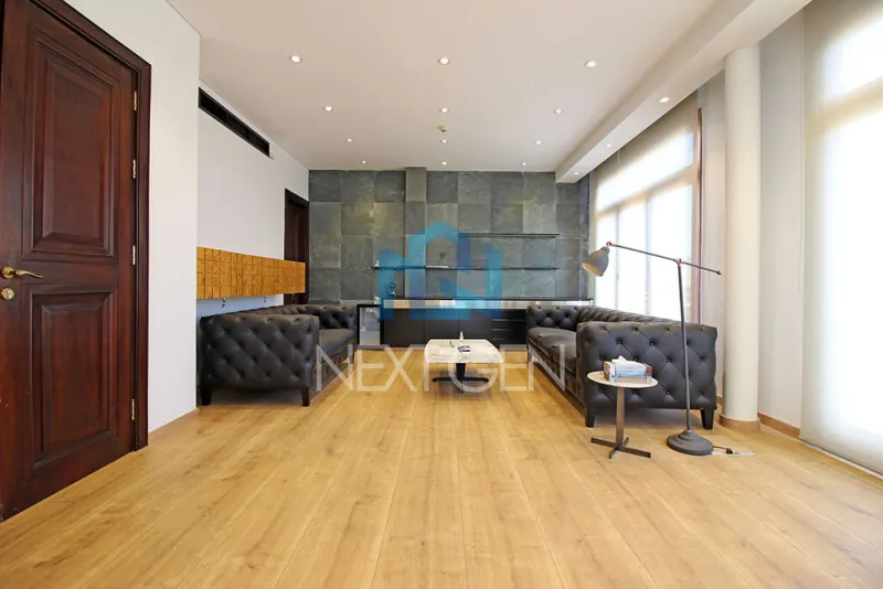 Building for Rent — photo 2