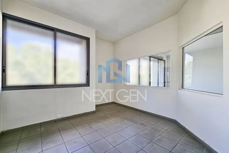 Office for Rent — الصورة 5