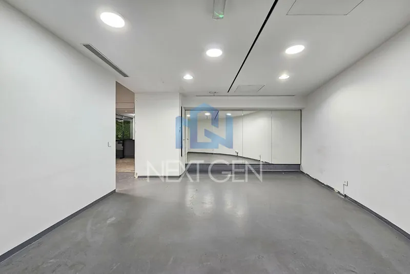 Office for Rent in Achrafieh — photo 4