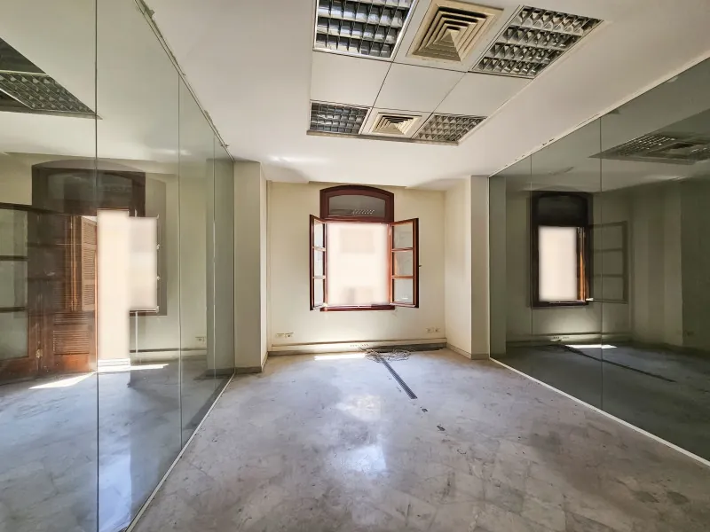Office for Rent in Downtown - Nejmeh square — الصورة 5