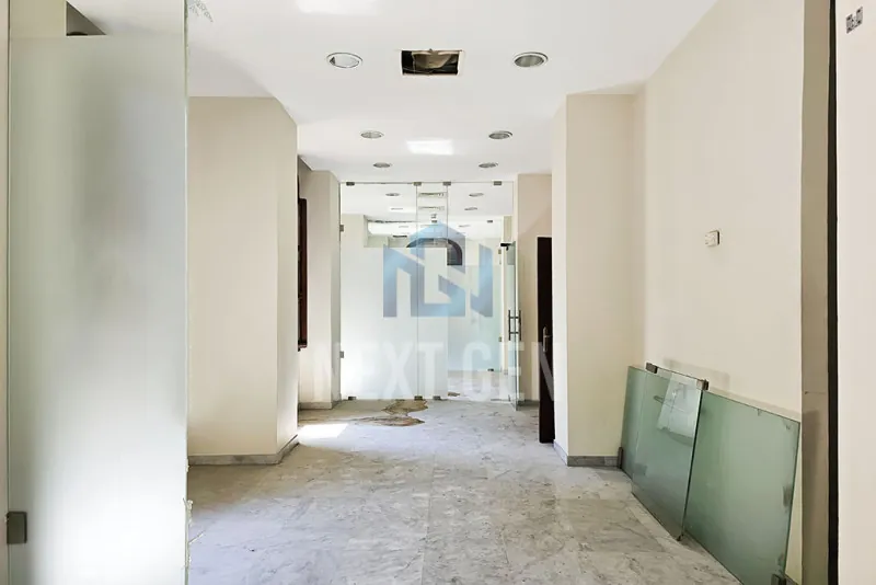 Office for Rent in Downtown | Nejmeh square — الصورة 1