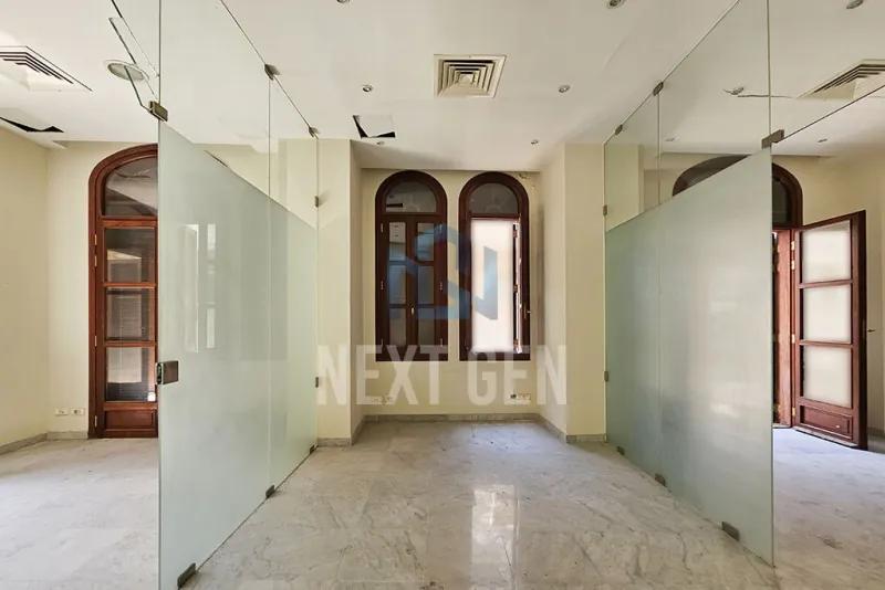 Office for Rent in Downtown | Nejmeh square — الصورة 4