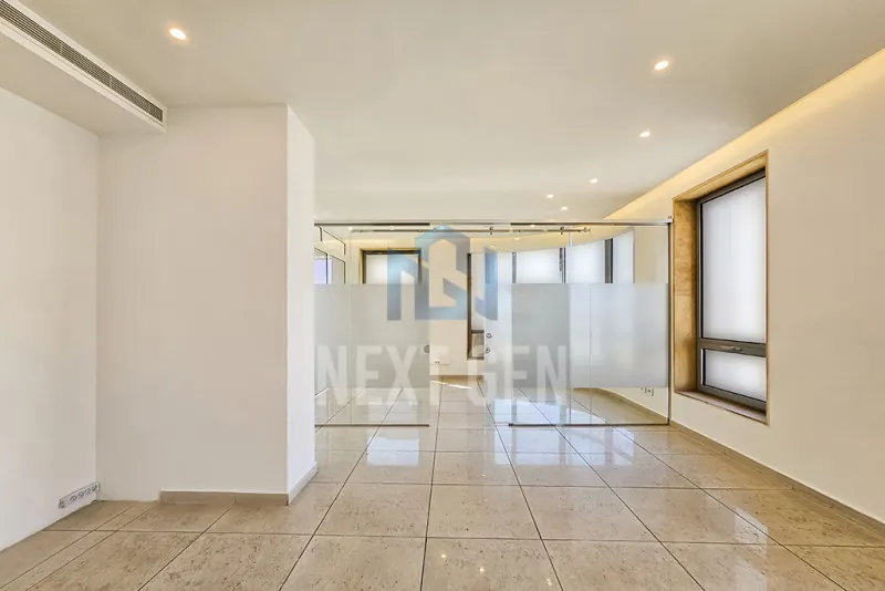 Office for Rent in Adlieh — الصورة 2