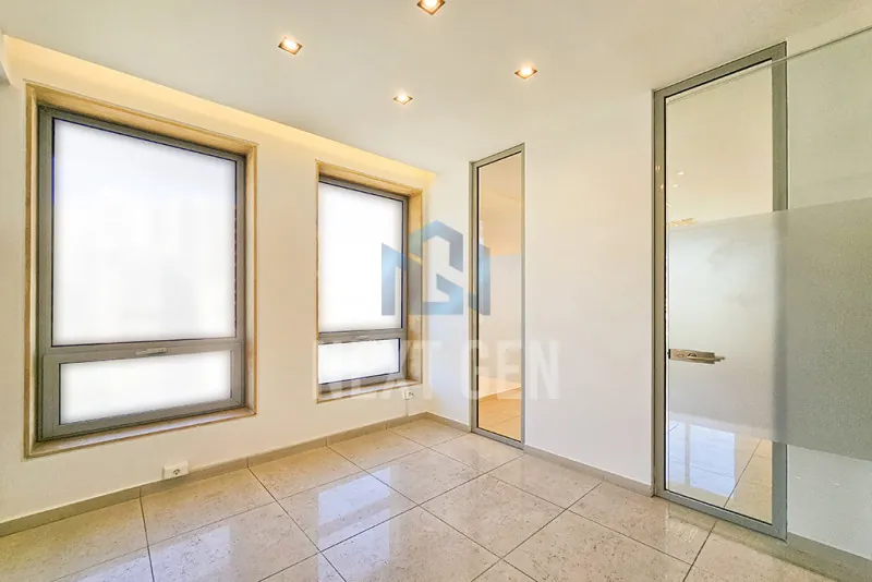 Office for Rent in Adlieh — الصورة 5